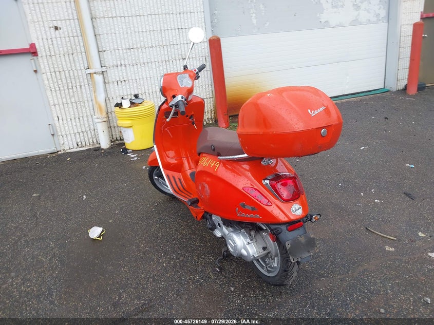 2022 Vespa - VIN ZAPCA06B0N5105228 IAAI salvage auction — UNKNOWN, Salvage Title, sold $600 on 2026-08-19 (photo 3)