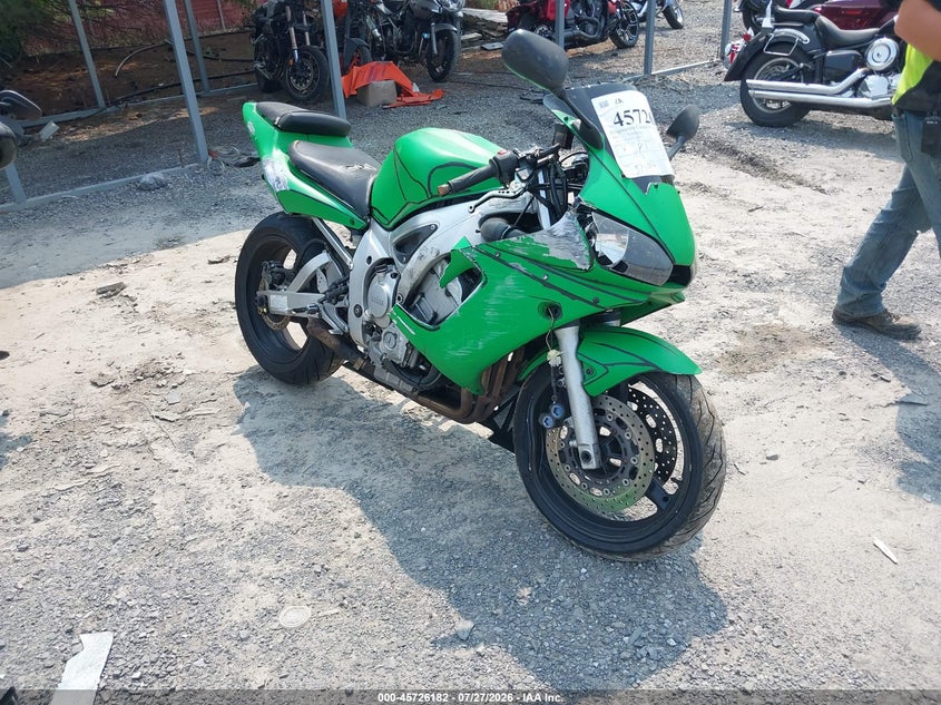 2001 Yamaha Yzfr6 VIN JYARJ04E11A018055 IAAI salvage auction — RIGHT SIDE, Salvage (Pennsylvania), sold $700 on 2026-08-29 (photo 1)