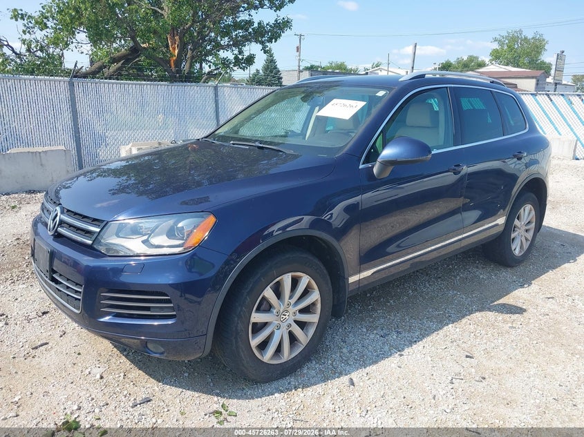2012 Volkswagen Touareg VIN WVGFK9BP9CD000543 IAAI salvage auction — NORMAL WEAR, Clear (Illinois), sold $900 on 2026-08-04 (photo 2)