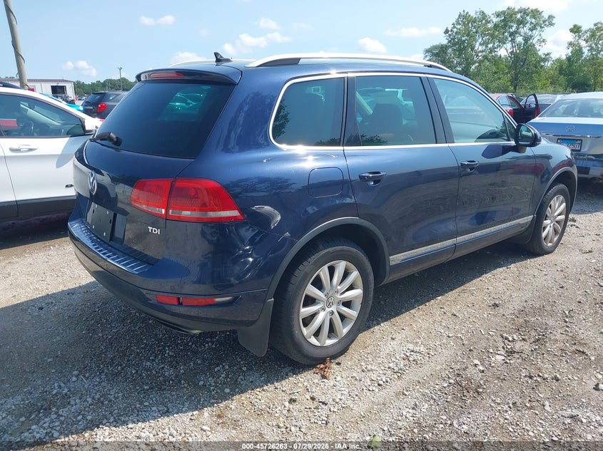 2012 Volkswagen Touareg VIN WVGFK9BP9CD000543 IAAI salvage auction — NORMAL WEAR, Clear (Illinois), sold $900 on 2026-08-04 (photo 4)
