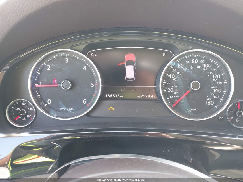 2012 Volkswagen Touareg VIN WVGFK9BP9CD000543 IAAI salvage auction — NORMAL WEAR, Clear (Illinois), sold $900 on 2026-08-04 (photo 7)