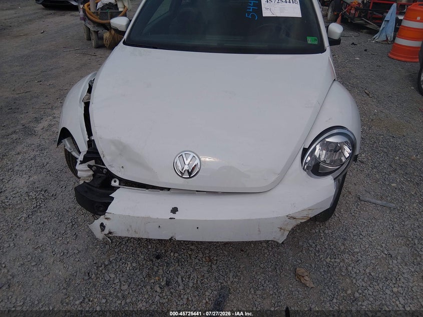 2018 Volkswagen Beetle VIN 3VWFD7AT9JM714866 IAAI salvage auction — FRONT & REAR, Salvage Title, sold $1,025 on 2026-09-01 (photo 6)