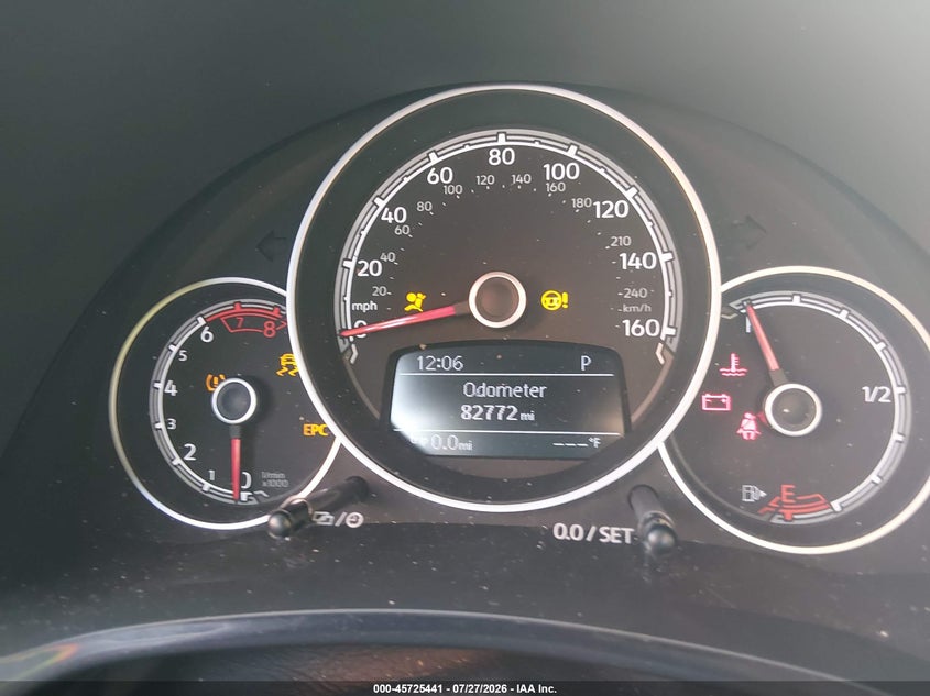 2018 Volkswagen Beetle VIN 3VWFD7AT9JM714866 IAAI salvage auction — FRONT & REAR, Salvage Title, sold $1,025 on 2026-09-01 (photo 7)
