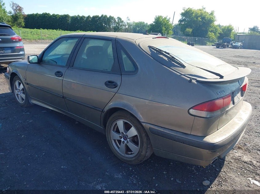 2002 Saab 9-3 VIN YS3DF58K422004281 IAAI salvage auction — NORMAL WEAR, Clear (New York), sold $25 on 2026-08-06 (photo 3)