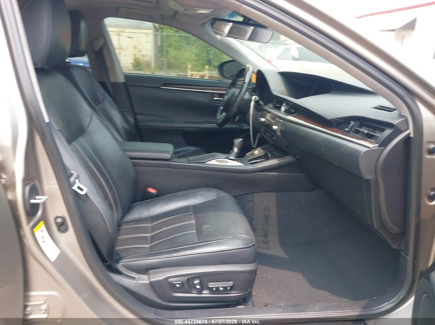 2017 Lexus ES VIN 58ABK1GG0HU050918 IAAI salvage auction — REAR END, Salvage Title, sold $8,150 on 2026-08-25 (photo 5)