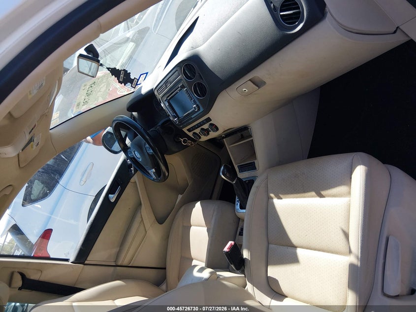 2015 Volkswagen Tiguan VIN WVGAV7AX2FW607058 IAAI salvage auction — NORMAL WEAR, Original (Texas), sold $1,300 on 2026-08-10 (photo 5)
