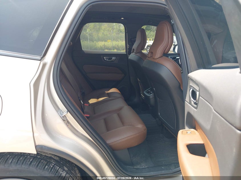2025 Volvo Xc60 VIN YV4M12RM6S1189117 IAAI salvage auction — FRONT END, Wait Title, sold $22,750 on 2026-08-20 (photo 8)