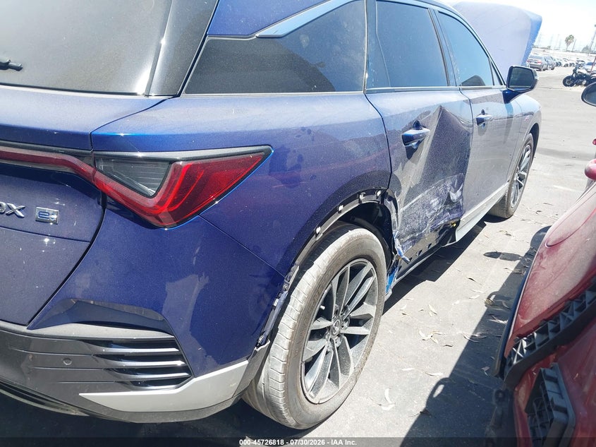 2024 Acura Zdx VIN 4W5KHMRK4RZ511798 IAAI salvage auction — RIGHT REAR, Salvage Certificate (California), sold $14,575 on 2026-09-02 (photo 6)