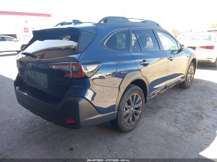 2025 Subaru Outback VIN 4S4BTGLD1S3264560 IAAI salvage auction — SIDE, Salvage Title, sold $14,200 on 2026-10-07 (photo 4)