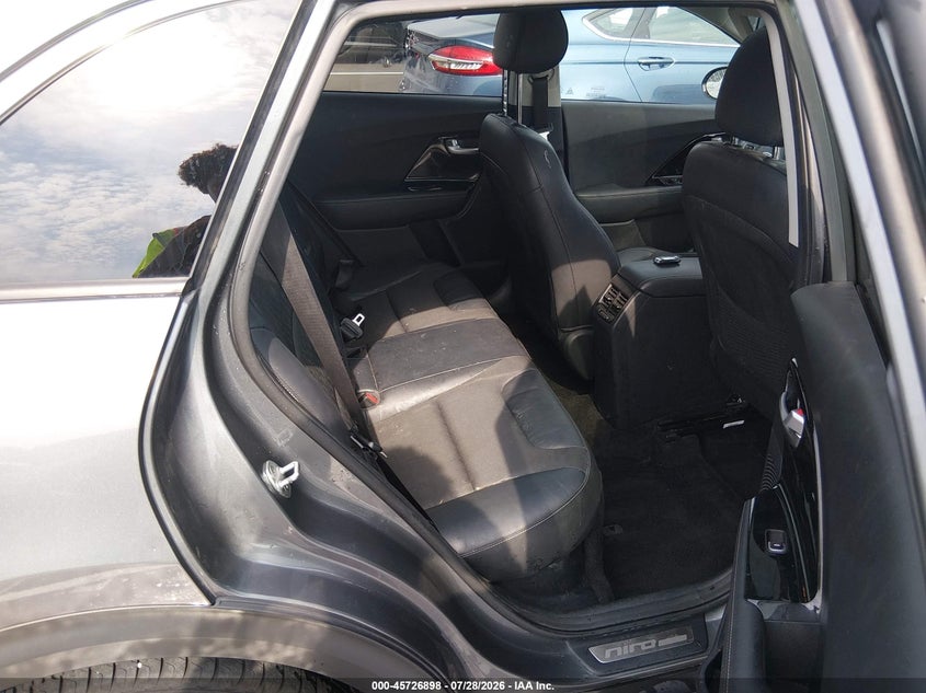 2017 Kia Niro VIN KNDCC3LC3H5090285 IAAI salvage auction — HAIL, Salvage (Missouri), sold $1,675 on 2026-09-10 (photo 8)
