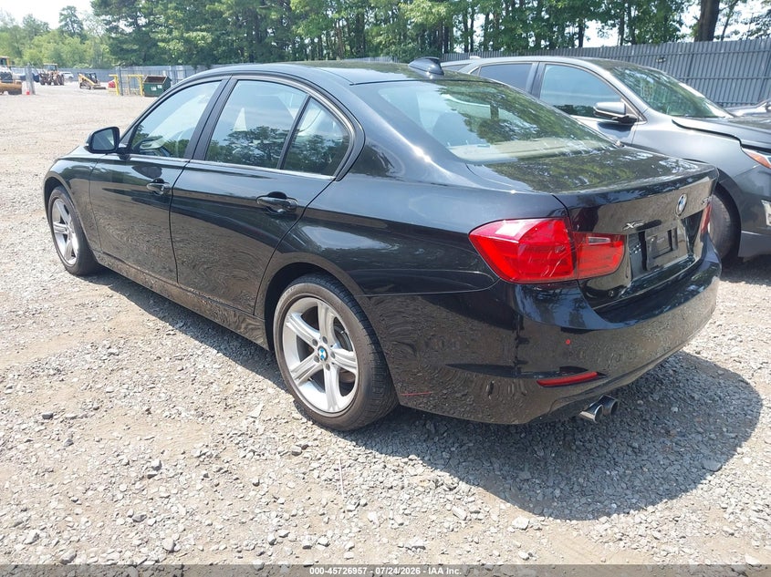 2015 BMW 3 series VIN WBA3B5C52FF960029 IAAI salvage auction — NORMAL WEAR, Clear (New Jersey), sold $1,500 on 2026-08-12 (photo 3)