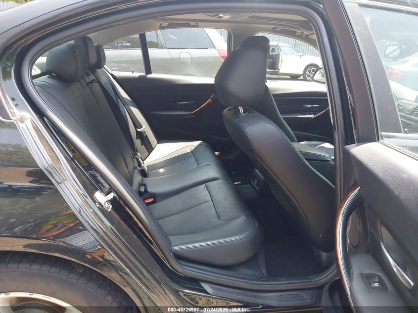 2015 BMW 3 series VIN WBA3B5C52FF960029 IAAI salvage auction — NORMAL WEAR, Clear (New Jersey), sold $1,500 on 2026-08-12 (photo 8)