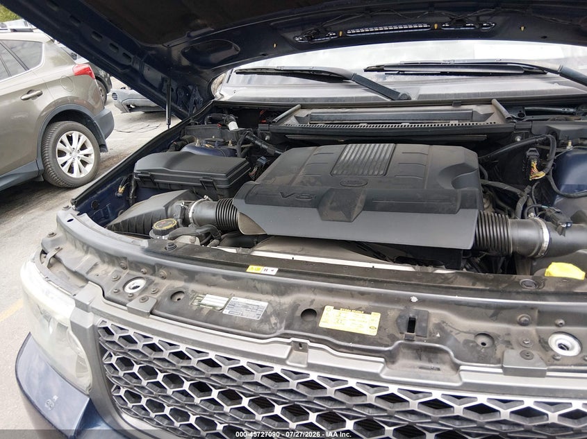 2011 Land rover RANGE ROVER VIN SALME1D49BA348214 IAAI salvage auction — SIDE, Salvage (Utah), sold $1,950 on 2026-09-03 (photo 9)