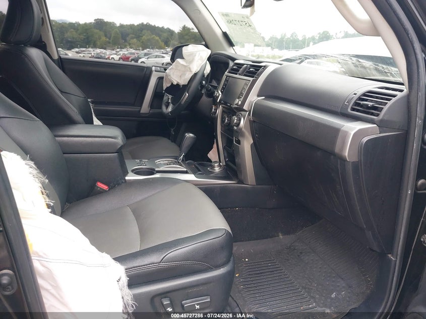2022 Toyota 4runner VIN JTENU5JR6N6039437 IAAI salvage auction — FRONT END, Wait Title, sold $4,100 on 2026-07-31 (photo 5)