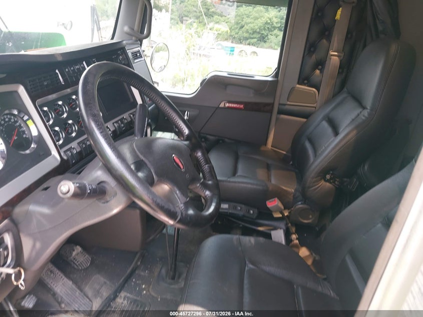 2021 Kenworth W900 VIN 1XKWD49X4MR453744 IAAI salvage auction — SIDE, Salvage (Ohio), sold $22,500 on 2026-08-19 (photo 6)