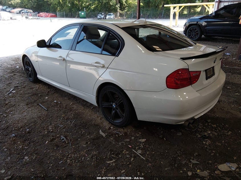 2011 BMW 3 series VIN WBAPH7C55BE851737 IAAI salvage auction — SIDE, Clear (Georgia), sold $250 on 2026-07-31 (photo 3)