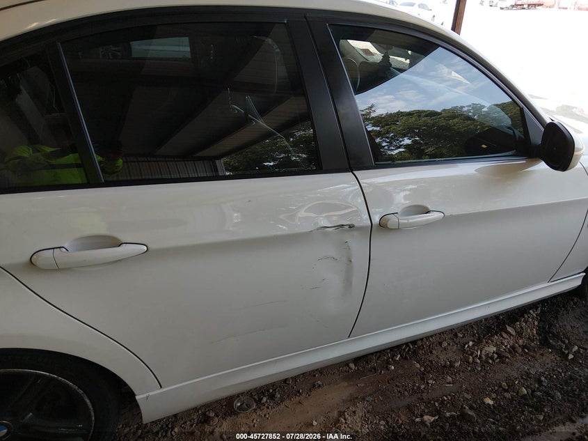 2011 BMW 3 series VIN WBAPH7C55BE851737 IAAI salvage auction — SIDE, Clear (Georgia), sold $250 on 2026-07-31 (photo 6)