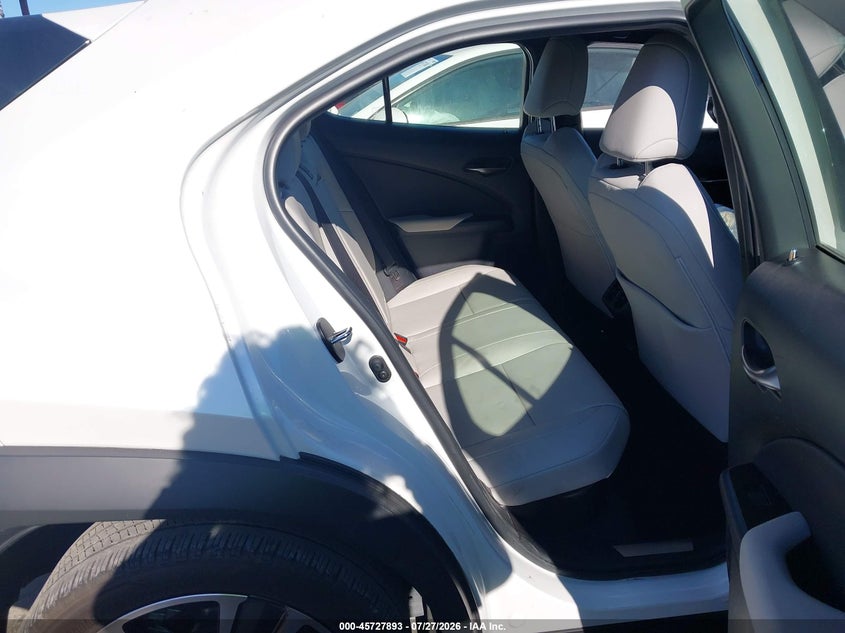 2021 Lexus Ux 250h VIN JTHX9JBH8M2038467 IAAI salvage auction — NORMAL WEAR, Clear - Dealer Only (California), sold $10,100 on 2026-08-27 (photo 8)