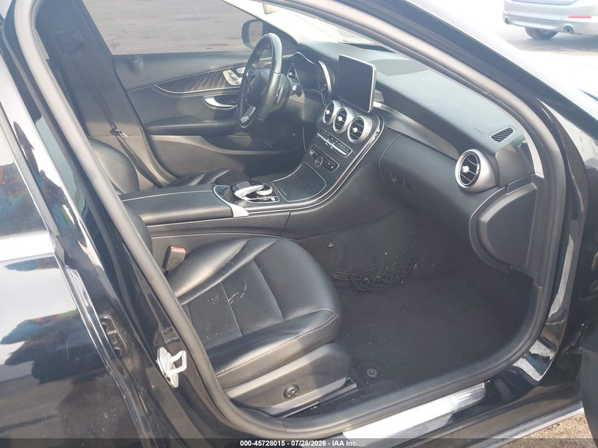2016 Mercedes-benz C-klasse VIN WDDWF4JB0GR135023 IAAI salvage auction — LEFT FRONT, Wait Title, sold $4,550 on 2026-08-10 (photo 5)