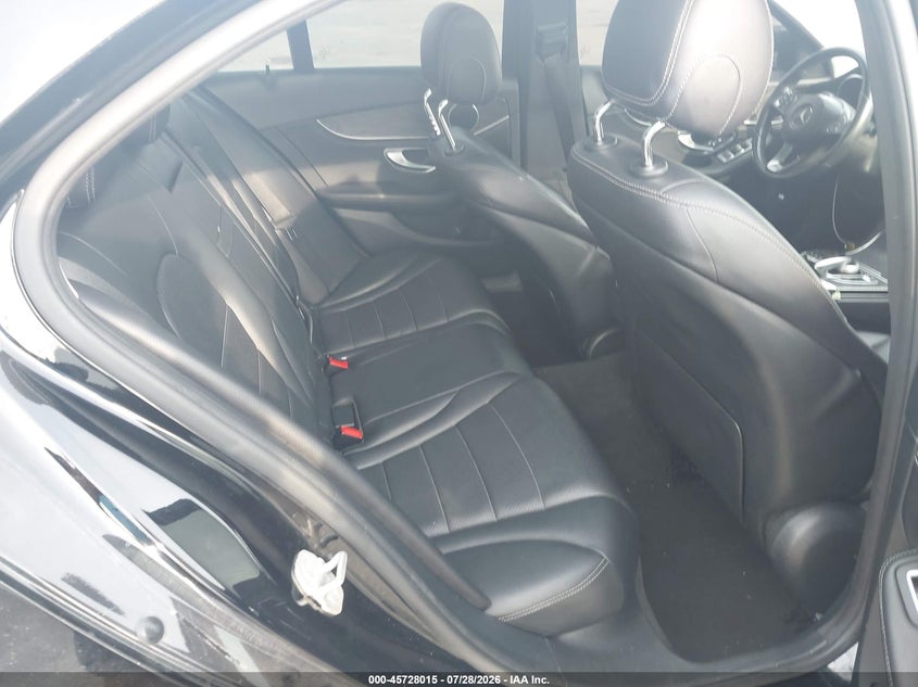 2016 Mercedes-benz C-klasse VIN WDDWF4JB0GR135023 IAAI salvage auction — LEFT FRONT, Wait Title, sold $4,550 on 2026-08-10 (photo 8)