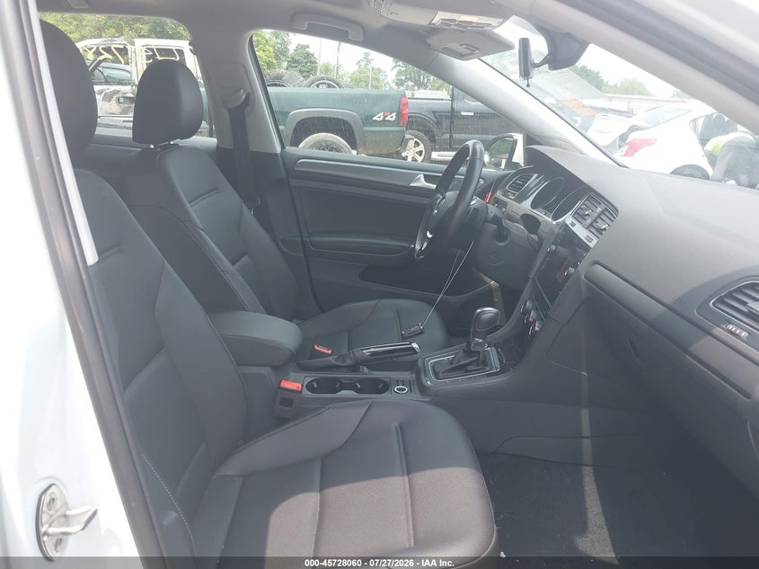 2018 Volkswagen Golf VIN 3VWG17AUXJM279362 IAAI salvage auction — RIGHT FRONT, Wait Title, sold $4,650 on 2026-08-14 (photo 5)