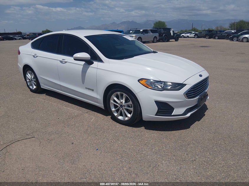 2019 Ford Fusion VIN 3FA6P0LU3KR211609 — IAAI salvage auction photo