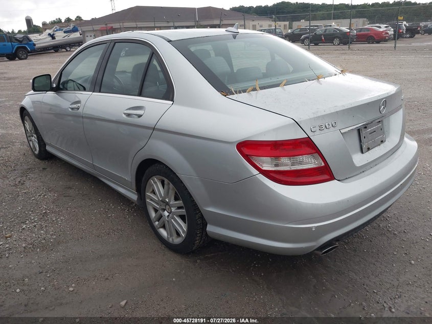 2008 Mercedes-benz C class VIN WDDGF81X38F091559 IAAI salvage auction — RIGHT SIDE, Clear (Wisconsin), sold $525 on 2026-08-04 (photo 3)