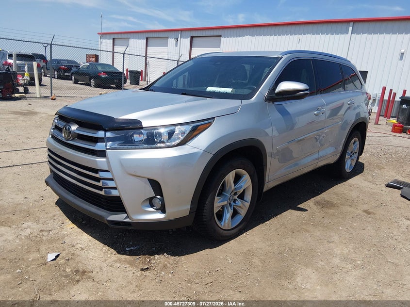 2017 Toyota Highlander VIN 5TDDZRFH4HS397326 IAAI salvage auction — RIGHT FRONT, Salvage Title, sold $9,300 on 2026-08-22 (photo 2)