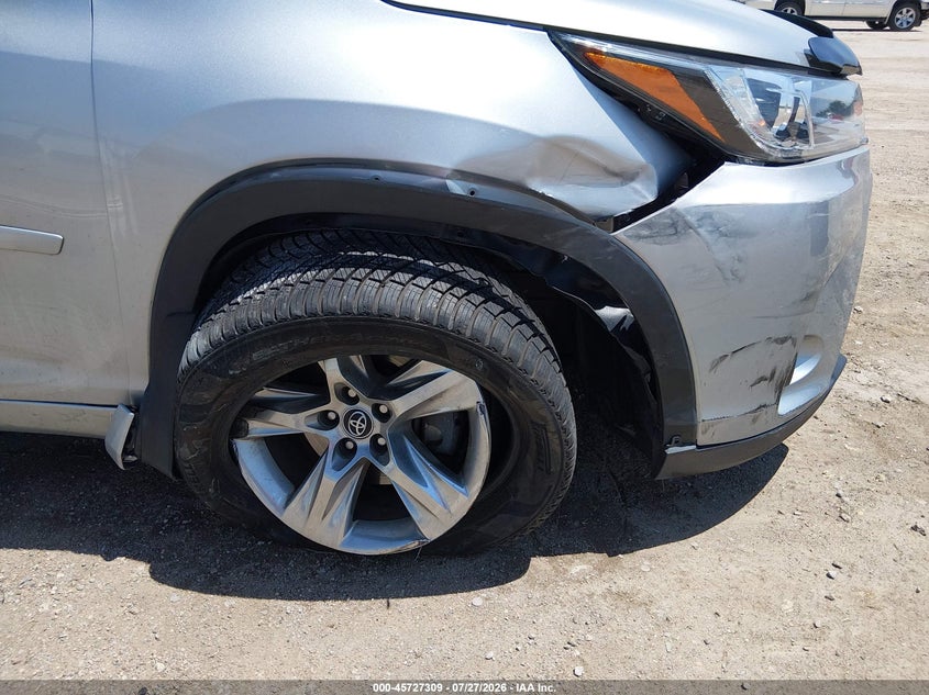 2017 Toyota Highlander VIN 5TDDZRFH4HS397326 IAAI salvage auction — RIGHT FRONT, Salvage Title, sold $9,300 on 2026-08-22 (photo 6)