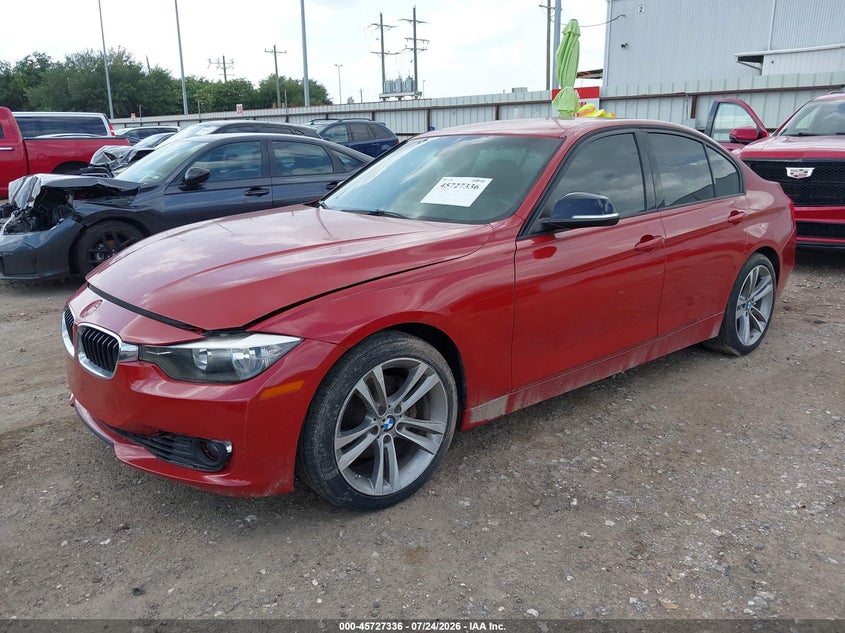 2015 BMW 3er VIN WBA3A5G55FNS91841 IAAI salvage auction — REPOSSESSION, Salvage Title, sold $2,100 on 2026-08-13 (photo 2)