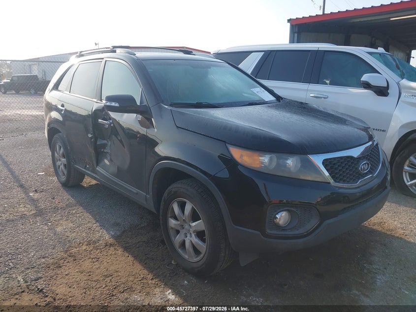 2012 Kia Sorento VIN 5XYKT3A60CG263883 IAAI salvage auction — SIDE, Wait Title, sold $650 on 2026-08-30 (photo 1)