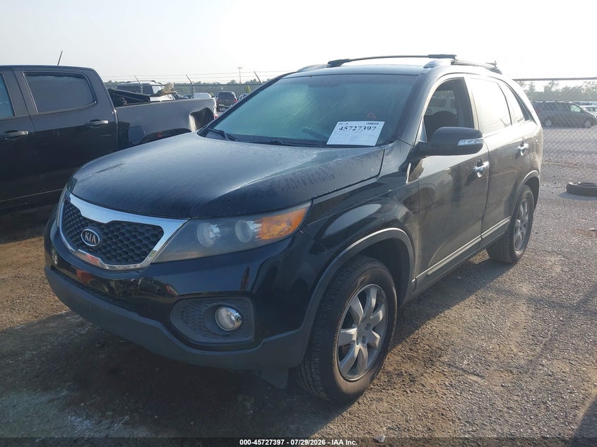 2012 Kia Sorento VIN 5XYKT3A60CG263883 IAAI salvage auction — SIDE, Wait Title, sold $650 on 2026-08-30 (photo 2)