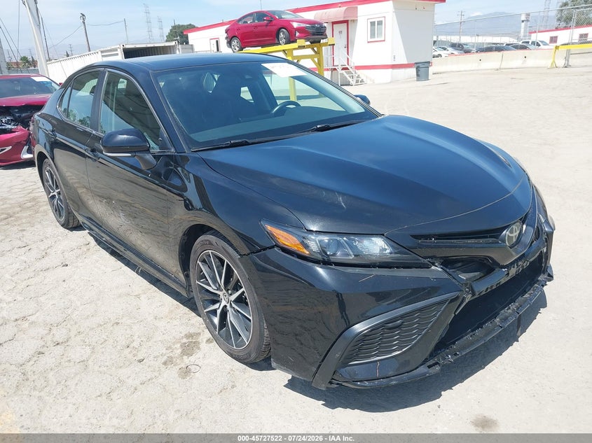 2023 Toyota Camry VIN 4T1G11AK3PU736902 IAAI salvage auction — WATER/FLOOD, Salvage Title, sold $11,400 on 2026-08-03 (photo 1)