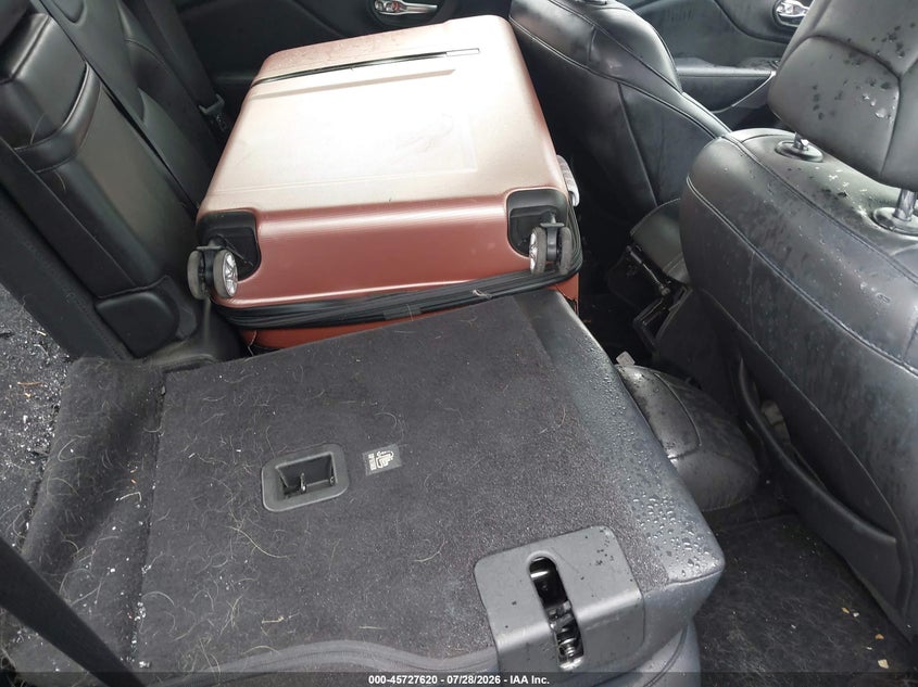 2019 Jeep Cherokee VIN 1C4PJMDX6KD118480 IAAI salvage auction — REAR END, Salvage Title, sold $1,950 on 2026-08-30 (photo 8)