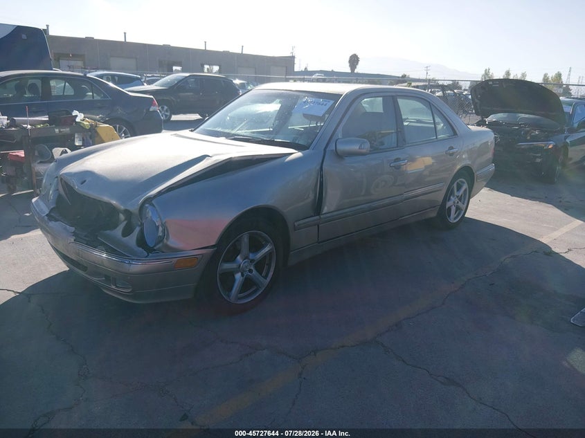 2000 Mercedes-benz E-class VIN WDBJF65J5YB089411 IAAI salvage auction — FRONT END, Salvage (California), sold $250 on 2026-08-03 (photo 2)