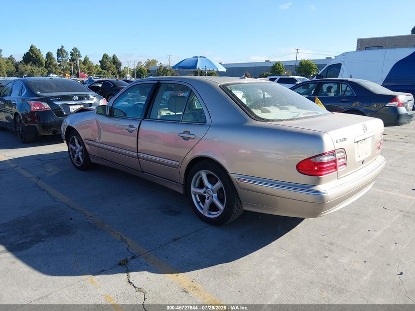 2000 Mercedes-benz E-class VIN WDBJF65J5YB089411 IAAI salvage auction — FRONT END, Salvage (California), sold $250 on 2026-08-03 (photo 3)