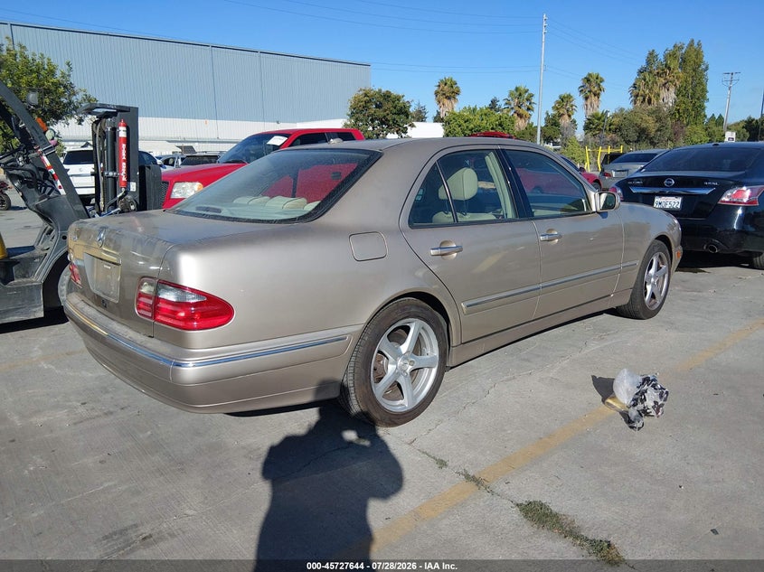 2000 Mercedes-benz E-class VIN WDBJF65J5YB089411 IAAI salvage auction — FRONT END, Salvage (California), sold $250 on 2026-08-03 (photo 4)