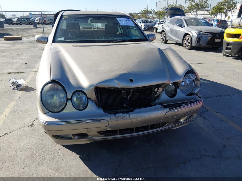 2000 Mercedes-benz E-class VIN WDBJF65J5YB089411 IAAI salvage auction — FRONT END, Salvage (California), sold $250 on 2026-08-03 (photo 6)