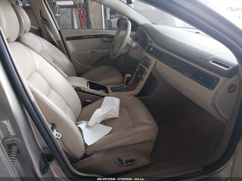 2008 Volvo V70 VIN YV1BW982181011199 IAAI salvage auction — NORMAL WEAR, Clear (Tennessee), sold $750 on 2026-08-10 (photo 5)