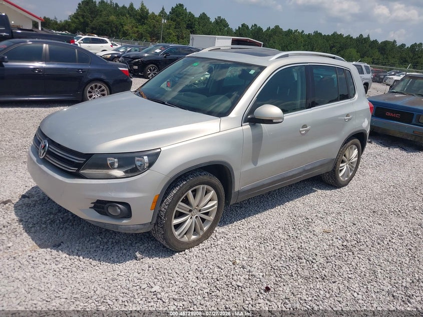 2013 Volkswagen Tiguan VIN WVGAV7AX6DW547203 IAAI salvage auction — NORMAL WEAR, Salvage Title, sold $375 on 2026-08-06 (photo 2)