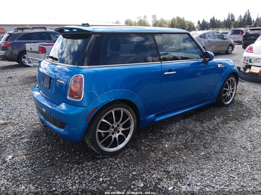 2007 Mini Cooper VIN WMWMF73507TL84870 IAAI salvage auction — SIDE, Bill Of Sale (Washington), sold $875 on 2026-08-10 (photo 4)