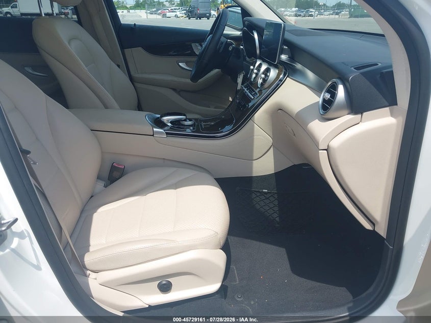 2016 Mercedes-benz Glc VIN WDC0G4JBXGF102670 IAAI salvage auction — ELECTRICAL, Salvage Title, sold $4,200 on 2026-08-17 (photo 5)