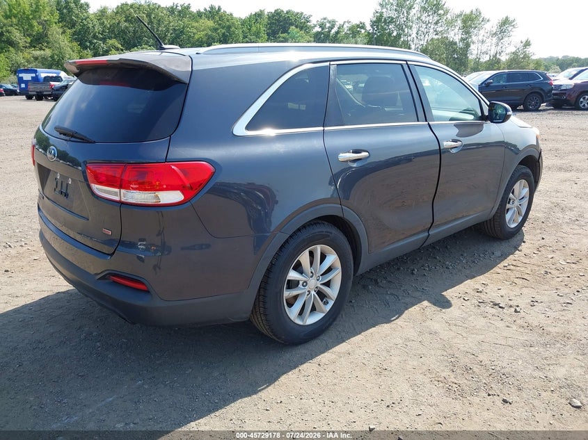 2017 Kia Sorento VIN 5XYPG4A38HG294506 IAAI salvage auction — NORMAL WEAR, Clear (New Jersey), sold $2,425 on 2026-08-01 (photo 4)
