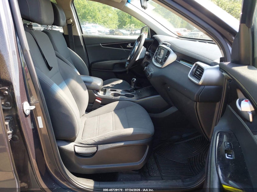 2017 Kia Sorento VIN 5XYPG4A38HG294506 IAAI salvage auction — NORMAL WEAR, Clear (New Jersey), sold $2,425 on 2026-08-01 (photo 5)