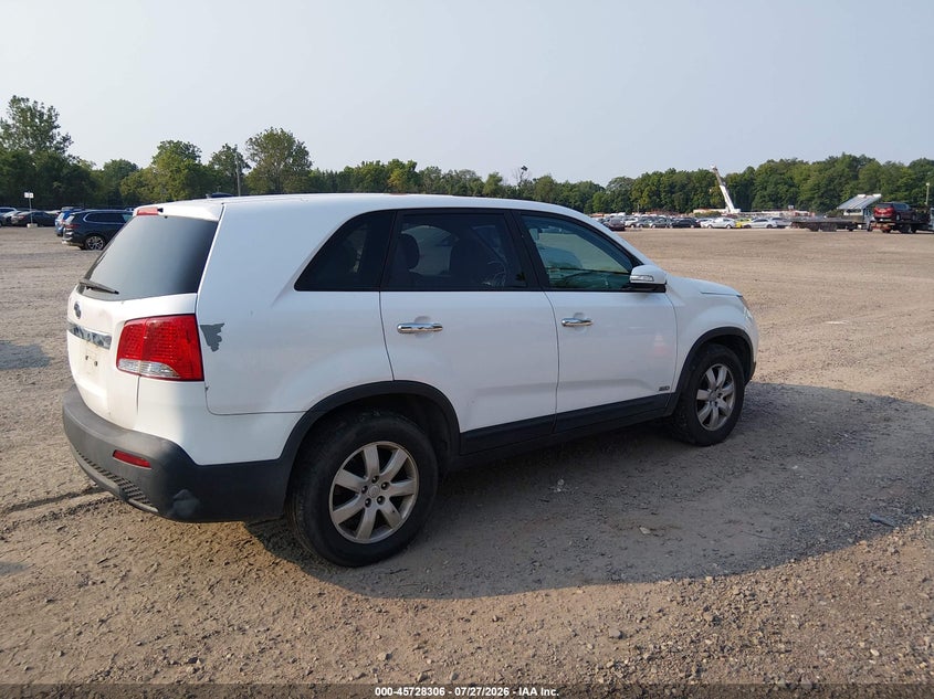 2011 Kia Sorento VIN 5XYKTCA16BG019948 IAAI salvage auction — NORMAL WEAR, Clear (Pennsylvania), sold $875 on 2026-07-28 (photo 4)