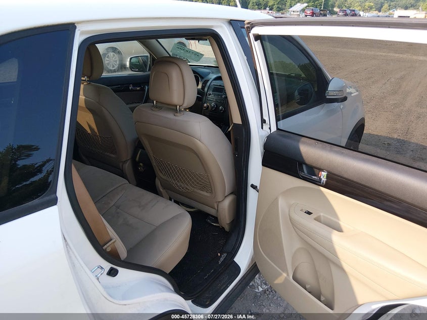 2011 Kia Sorento VIN 5XYKTCA16BG019948 IAAI salvage auction — NORMAL WEAR, Clear (Pennsylvania), sold $875 on 2026-07-28 (photo 8)