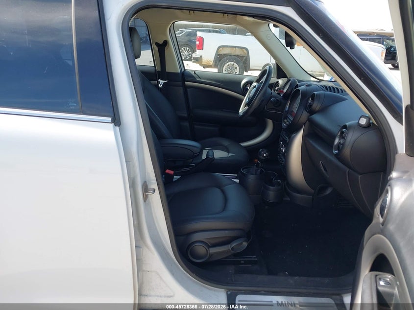 2014 Mini Countryman VIN WMWZB3C56EWR37950 IAAI salvage auction — REAR END, Salvage Title, sold $1,200 on 2026-08-12 (photo 5)