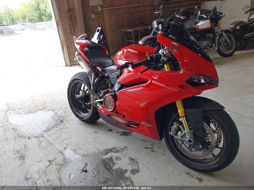 2017 Ducati Panigale VIN ZDM14BYW9HB008633 IAAI salvage auction — SIDE, Mv-907A (New York), sold $4,900 on 2026-08-19 (photo 1)