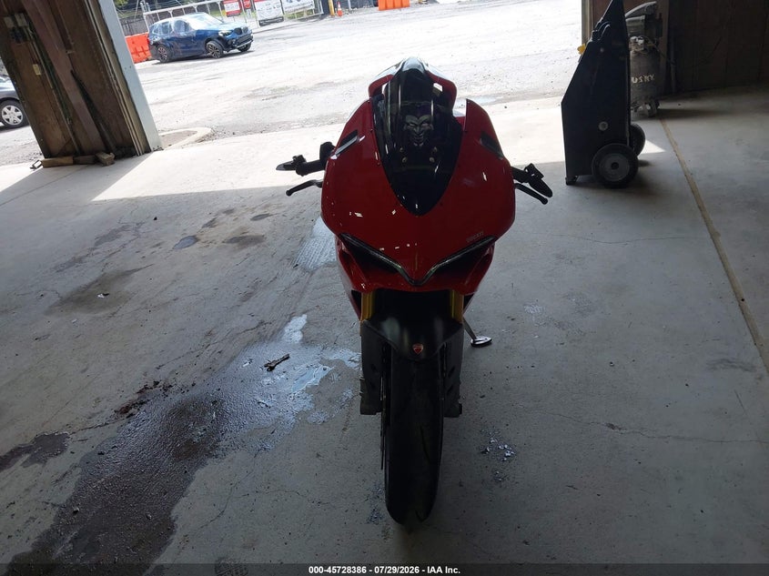 2017 Ducati Panigale VIN ZDM14BYW9HB008633 IAAI salvage auction — SIDE, Mv-907A (New York), sold $4,900 on 2026-08-19 (photo 5)
