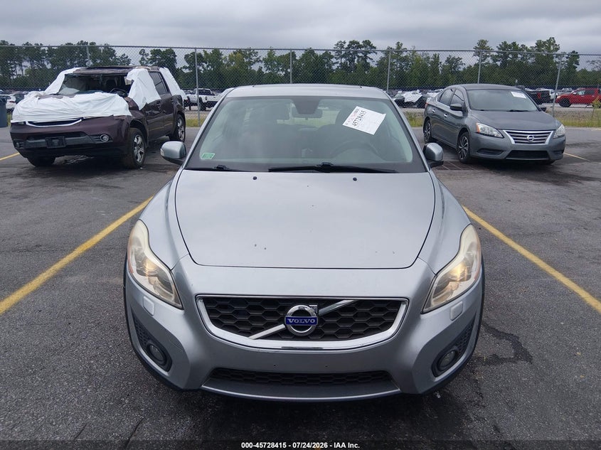 2013 Volvo C30 VIN YV1672MKXD2310481 IAAI salvage auction — NORMAL WEAR, Wait Title, sold $325 on 2026-08-05 (photo 6)